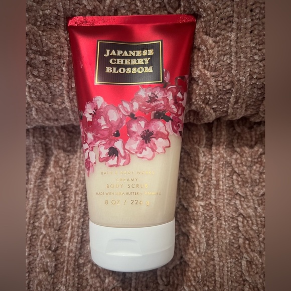 Japanese Cherry Blossom Bath & Body Set - Red - Picture 7 of 8